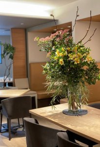restaurant-flowerarrangement